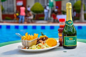 Breakfast, lunch and dinner served - Chamba Valley Exotic Hotel (Lusaka)