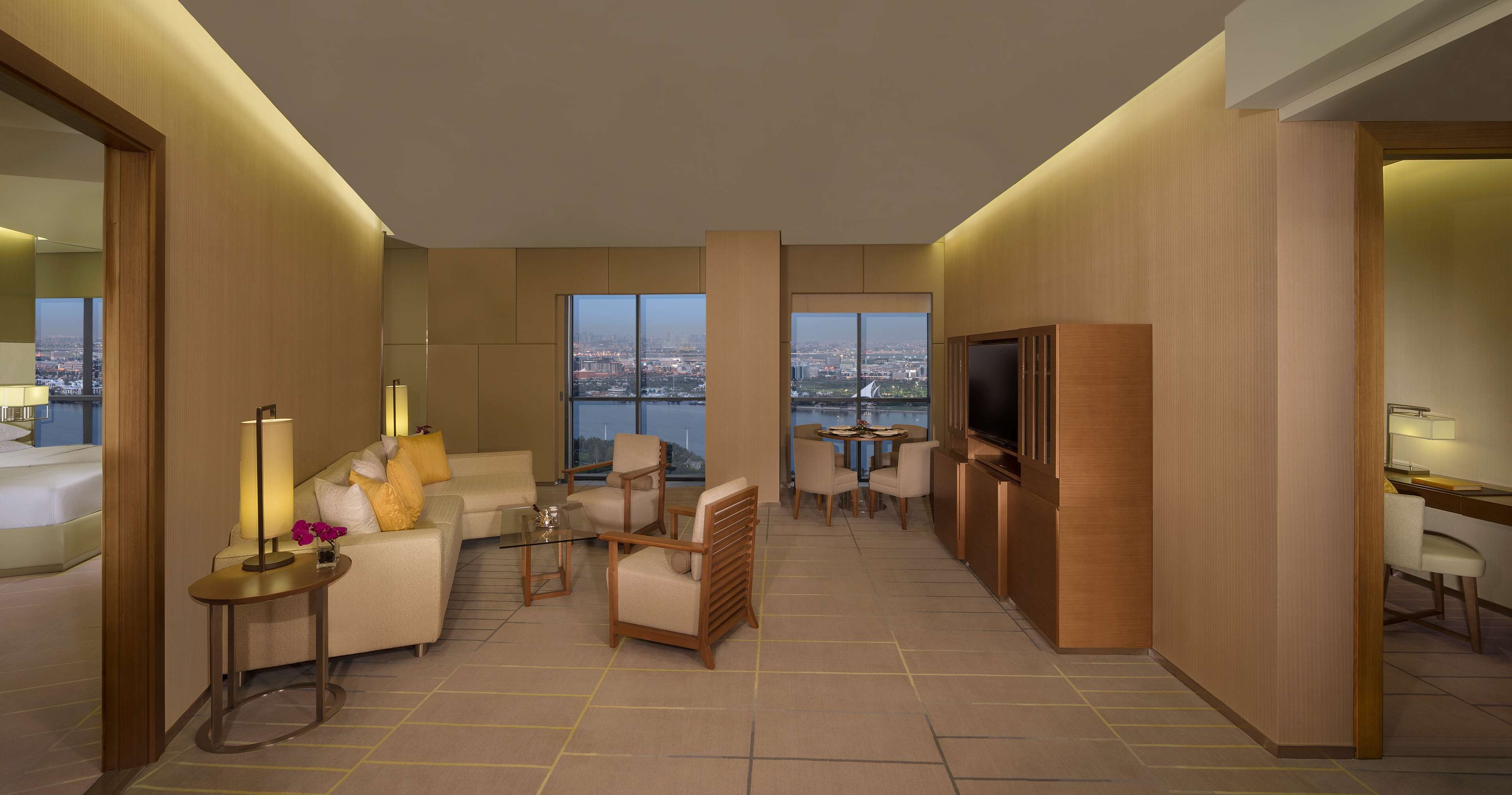 minibar, in-room safe, desk, laptop workspace