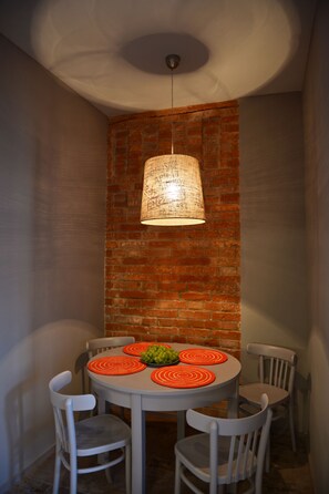 Apartamento, 2 quartos, 2 banheiros | Individualmente decorados, individualmente mobiliados