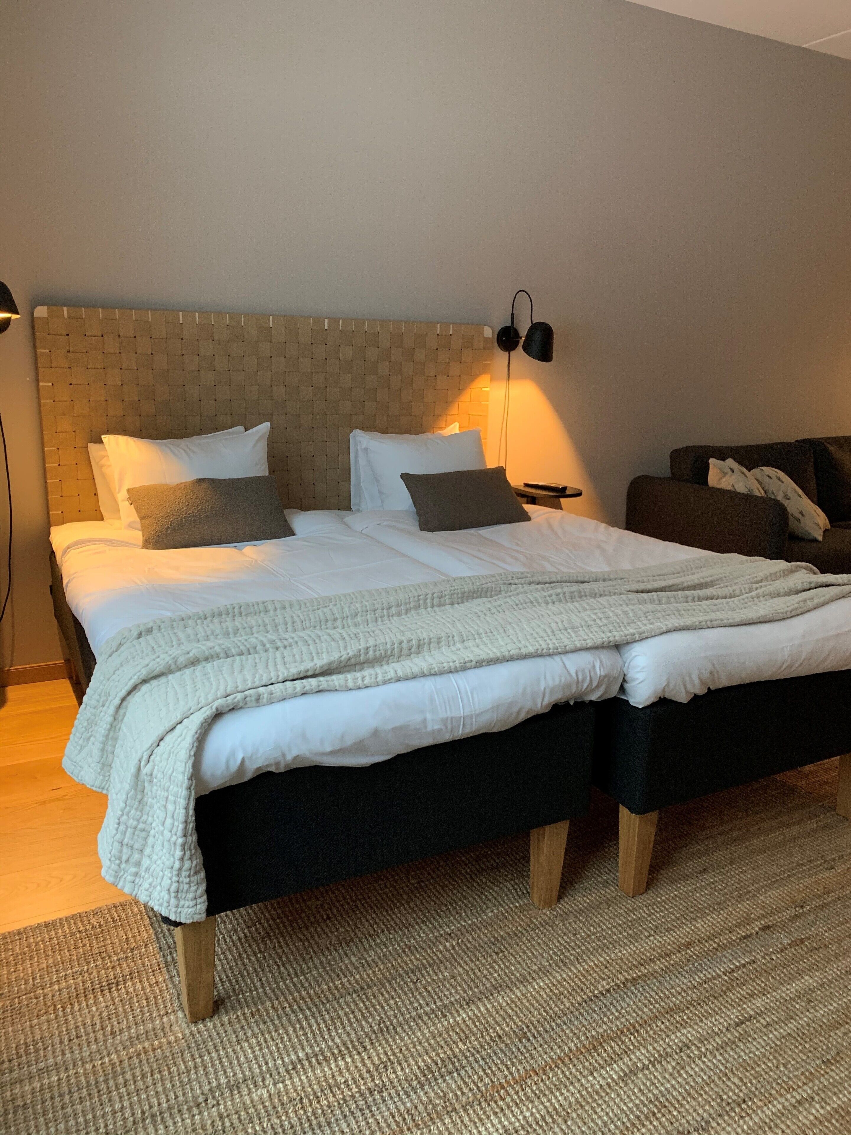 Family Quadruple Room, Kitchenette | Iron/ironing board, cribs/infant beds, rollaway beds, free WiFi