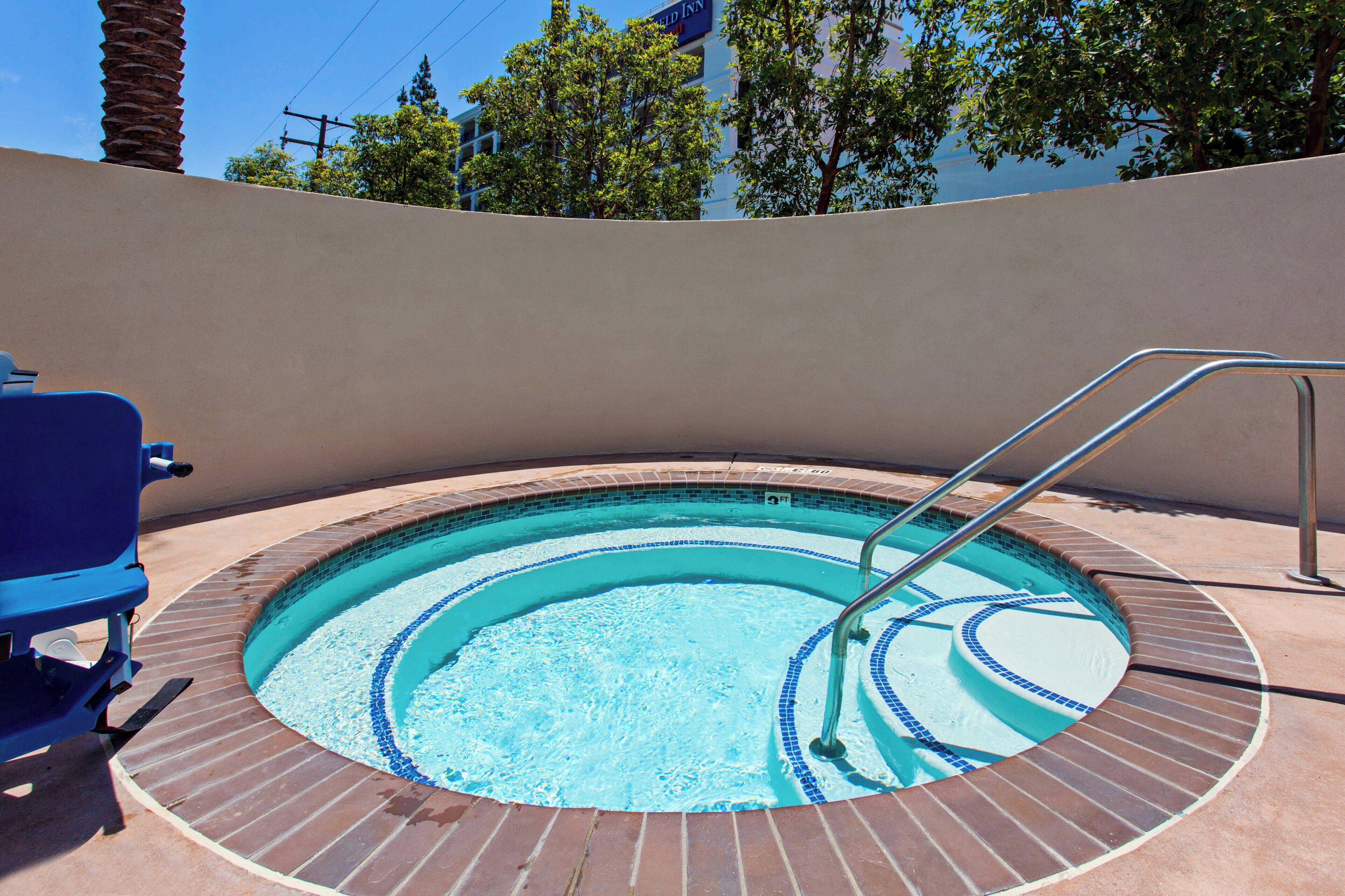 Photo - Holiday Inn Express & Suites Anaheim Resort Area by IHG