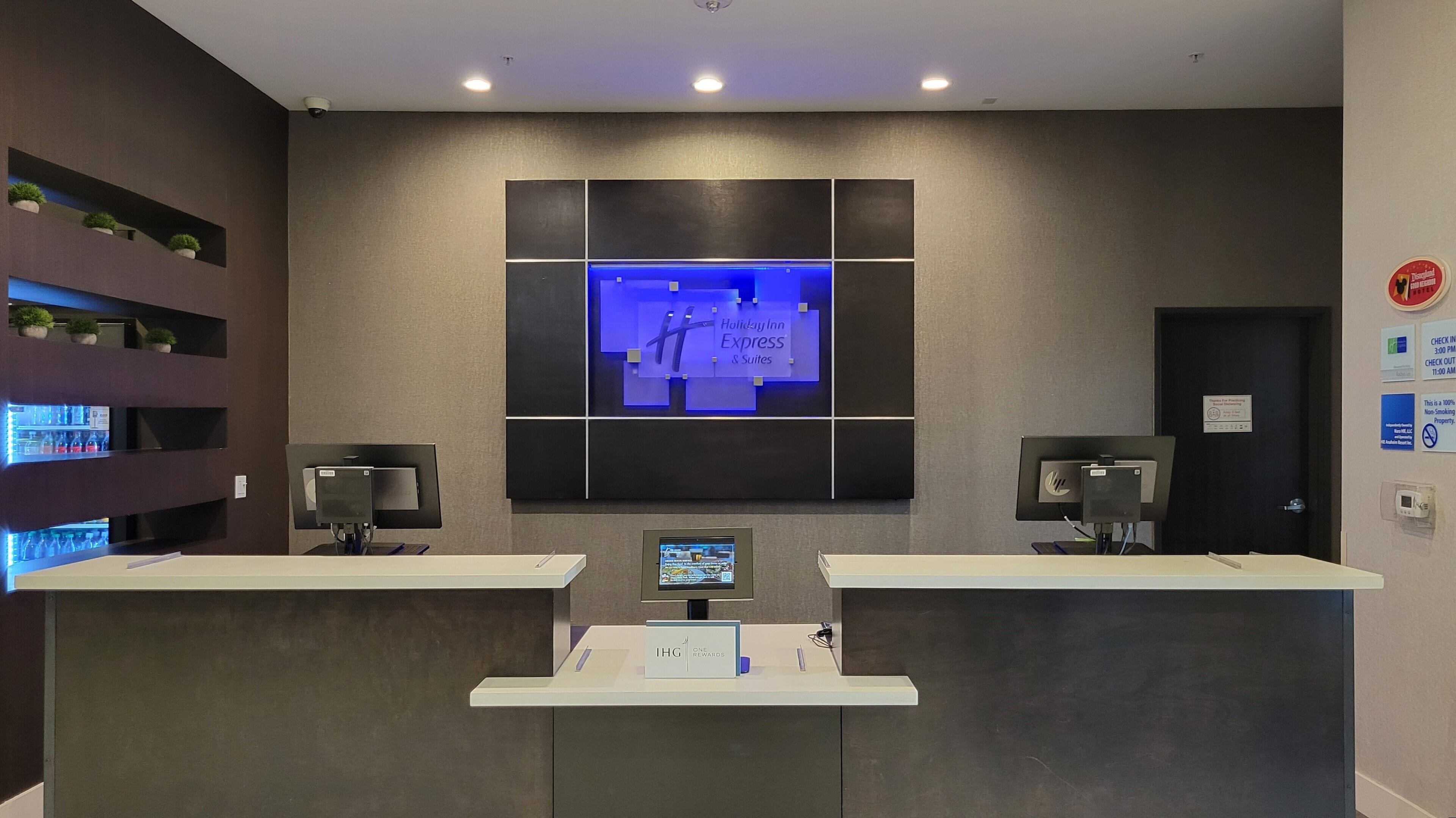 Photo - Holiday Inn Express & Suites Anaheim Resort Area by IHG
