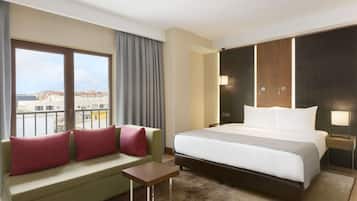 Minibar, caja fuerte, cortinas opacas y sistema de insonorización