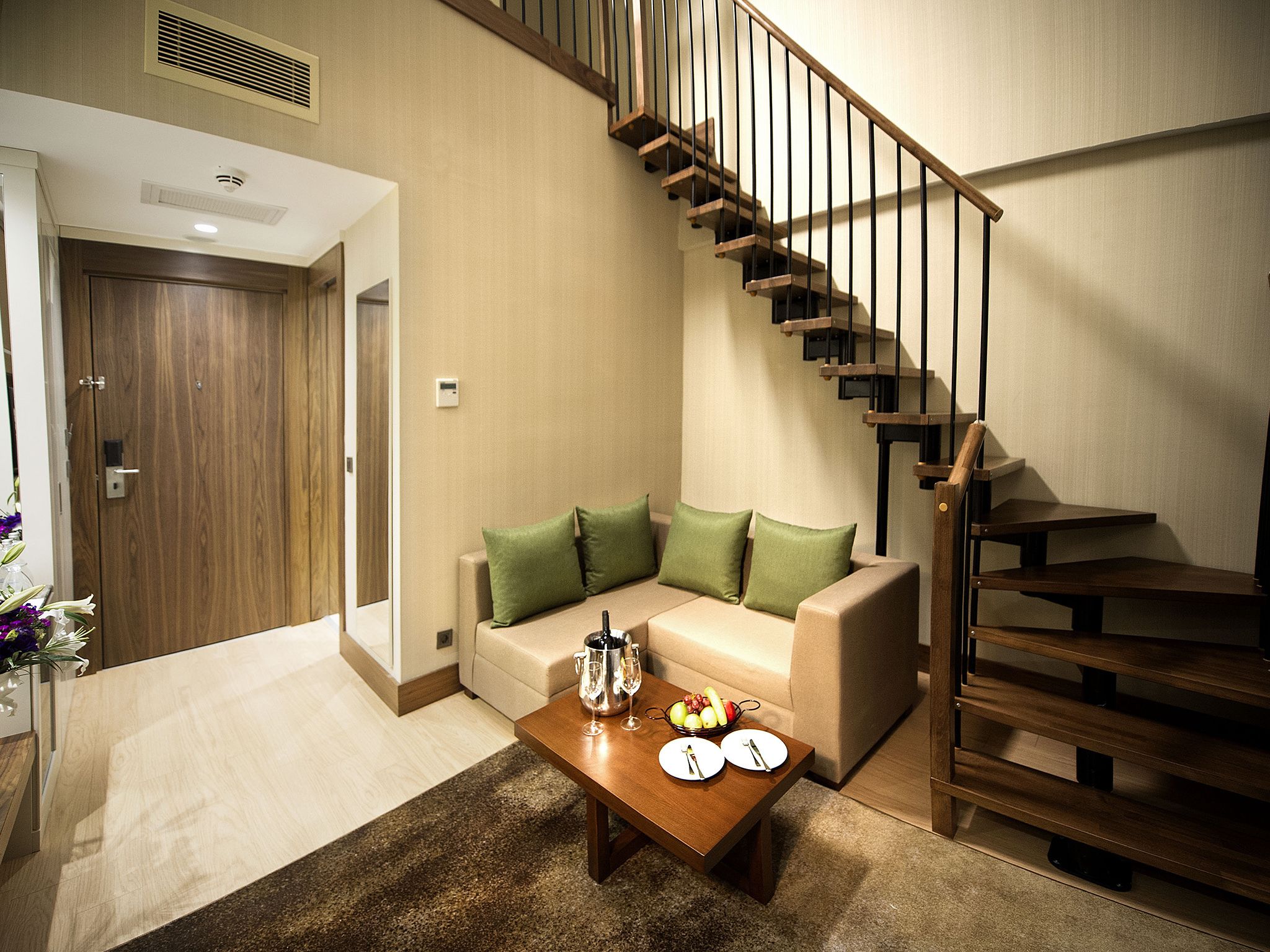 suite, 1 king bed, smoking | living area | led tv