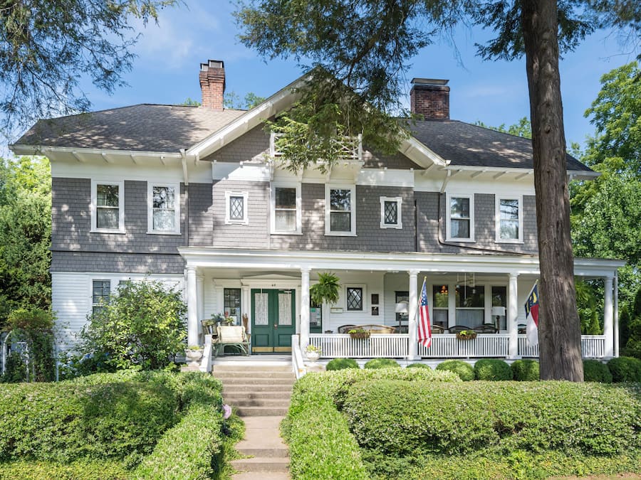 Fachada de la propiedad