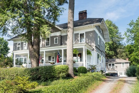Abbington Green Bed Breakfast Inn - Image 15