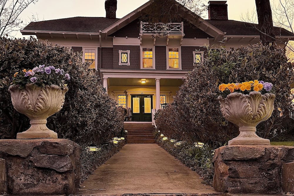 Abbington Green Bed & Breakfast Inn