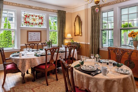 Abbington Green Bed Breakfast Inn - Image 49