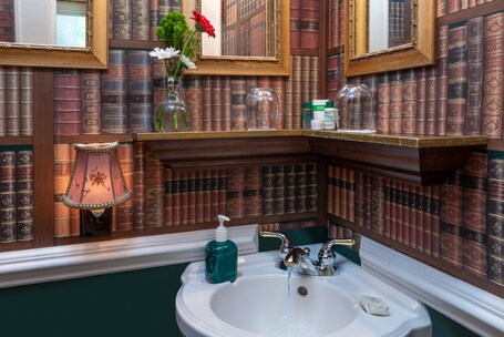 Abbington Green Bed Breakfast Inn - Image 54