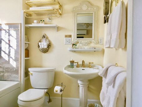 Abbington Green Bed Breakfast Inn - Image 87