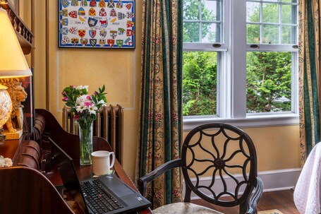 Abbington Green Bed Breakfast Inn - Image 7