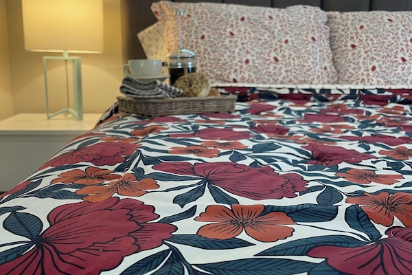 Studio Suite | 1 bedroom, memory-foam beds, individually decorated