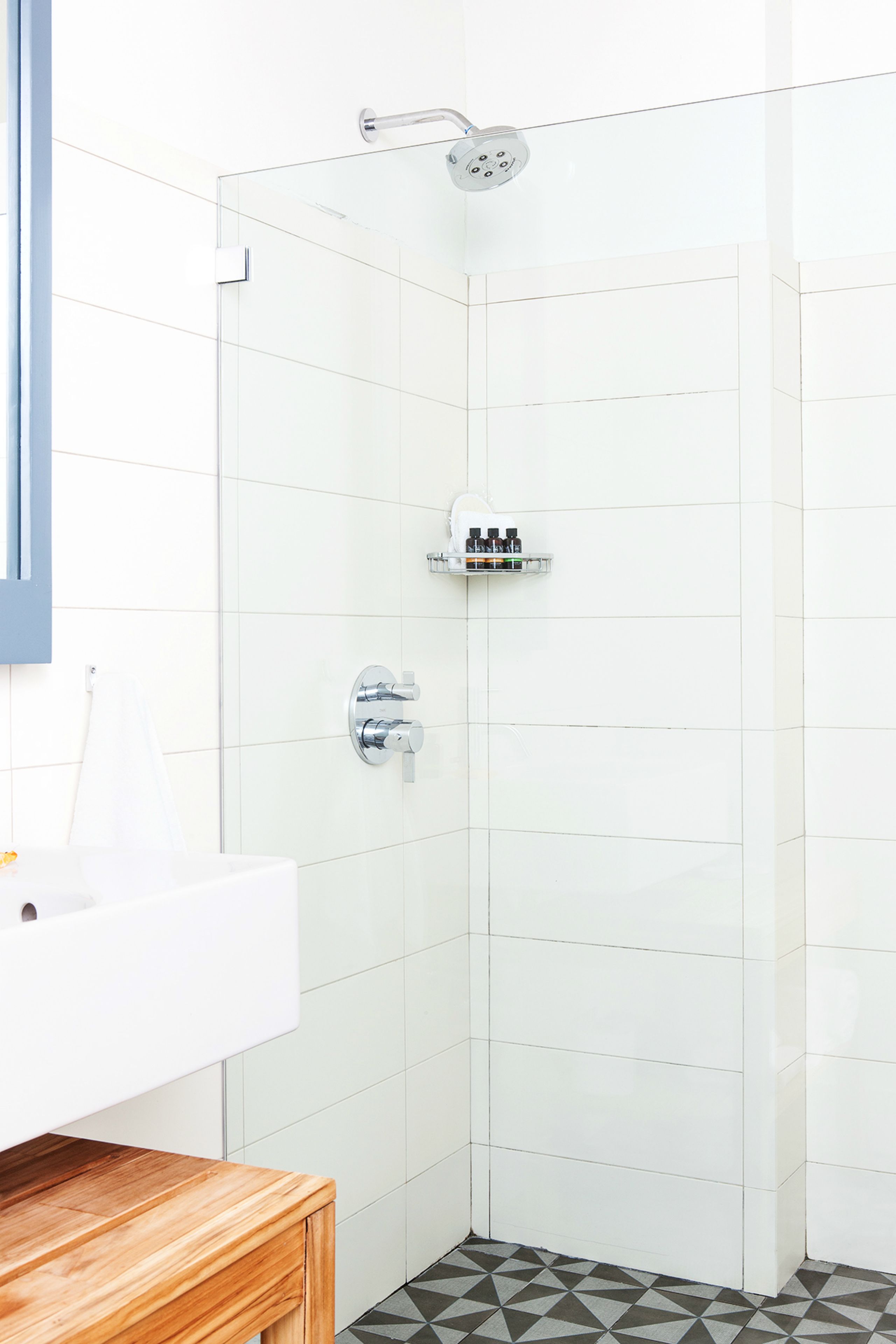 designer toiletries, hair dryer, towels