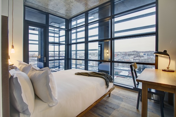 Egyptian cotton sheets, premium bedding, pillow-top beds, in-room safe