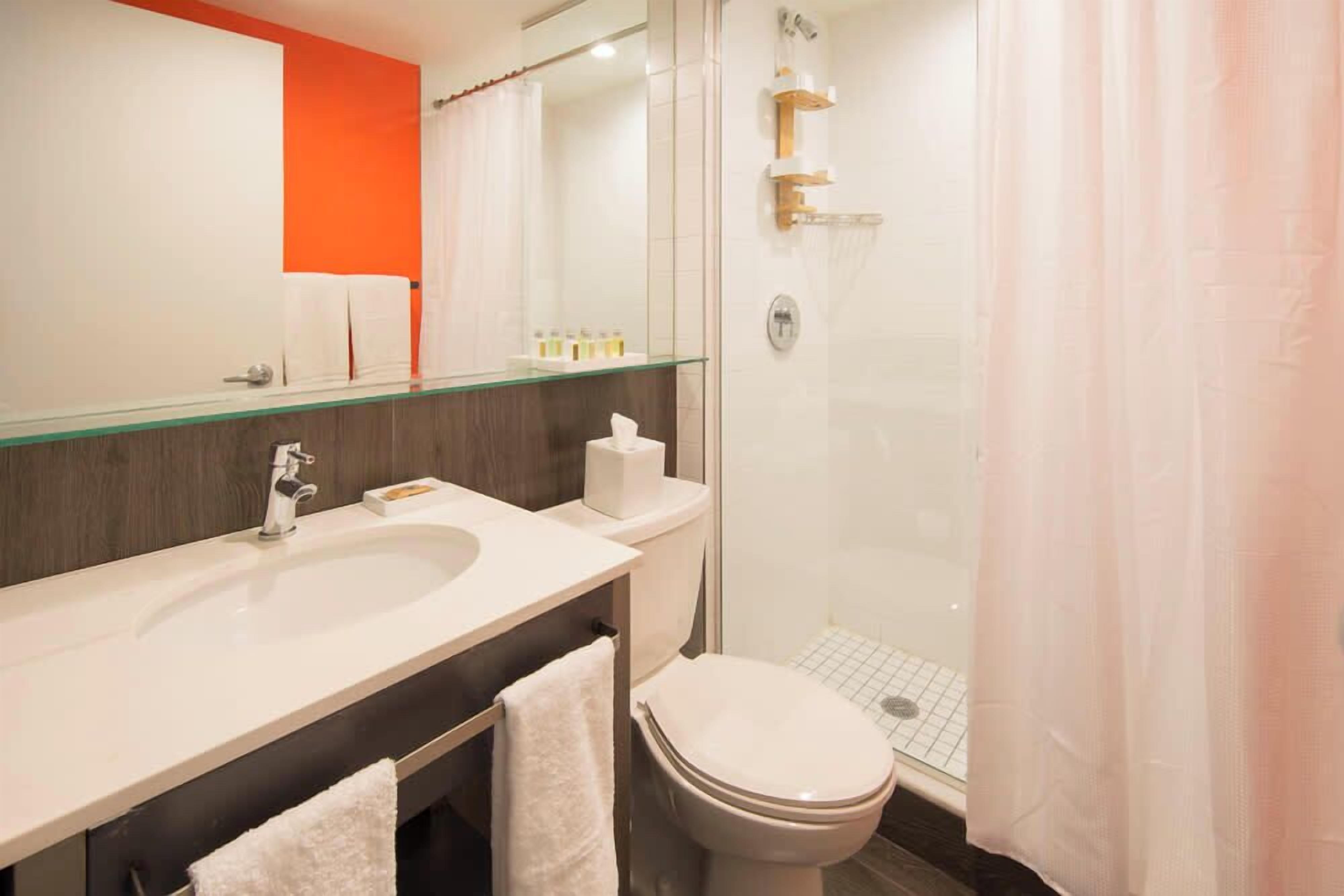 Shower, free toiletries, hair dryer, towels