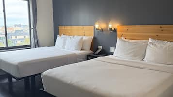 Doppelzimmer | Hochwertige Bettwaren, Schreibtisch, Bügeleisen/Bügelbrett