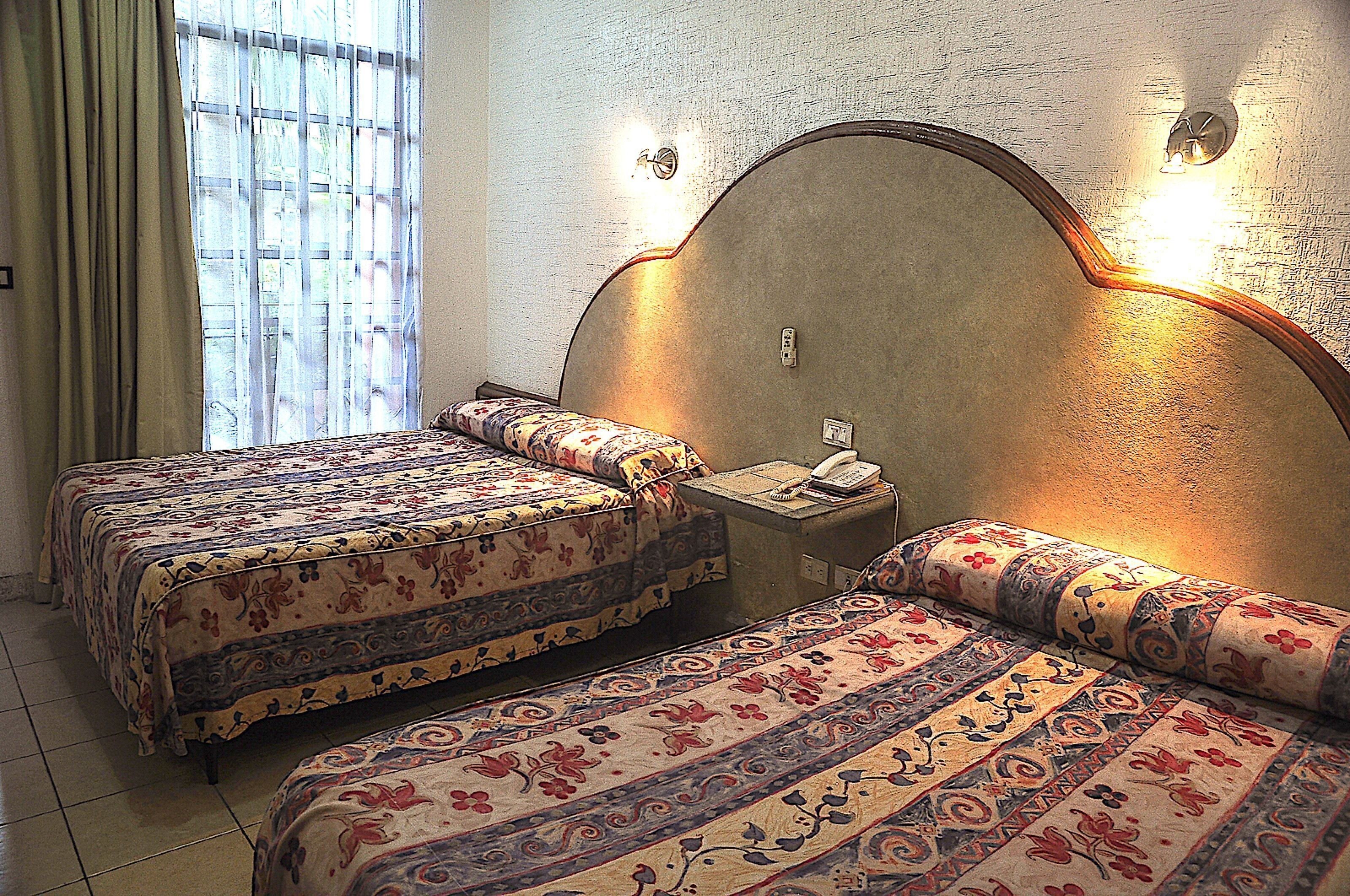 Down duvets, in-room safe, desk, blackout curtains