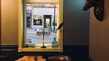 Lunch, dinner and brunch served