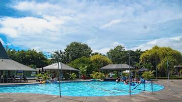Piscina all'aperto, ombrelloni da piscina