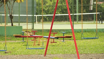 Children’s play area – outdoor