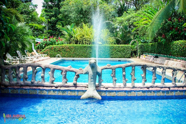 2 outdoor pools