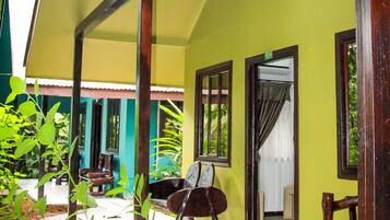 Chambre Quadruple Supérieure, 2 lits doubles | Coffres-forts dans les chambres, Wi-Fi gratuit