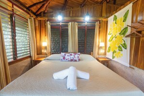 Manu Deluxe Room | In-room safe, free WiFi, bed sheets