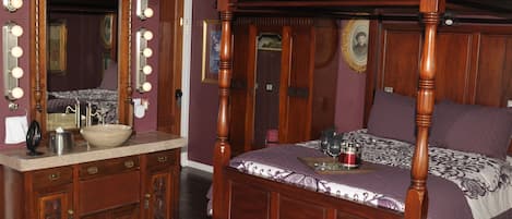 Deluxe Room, 1 Queen Bed, Jetted Tub, Beach View