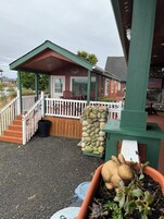 Deluxe Cabin | Terrace/patio