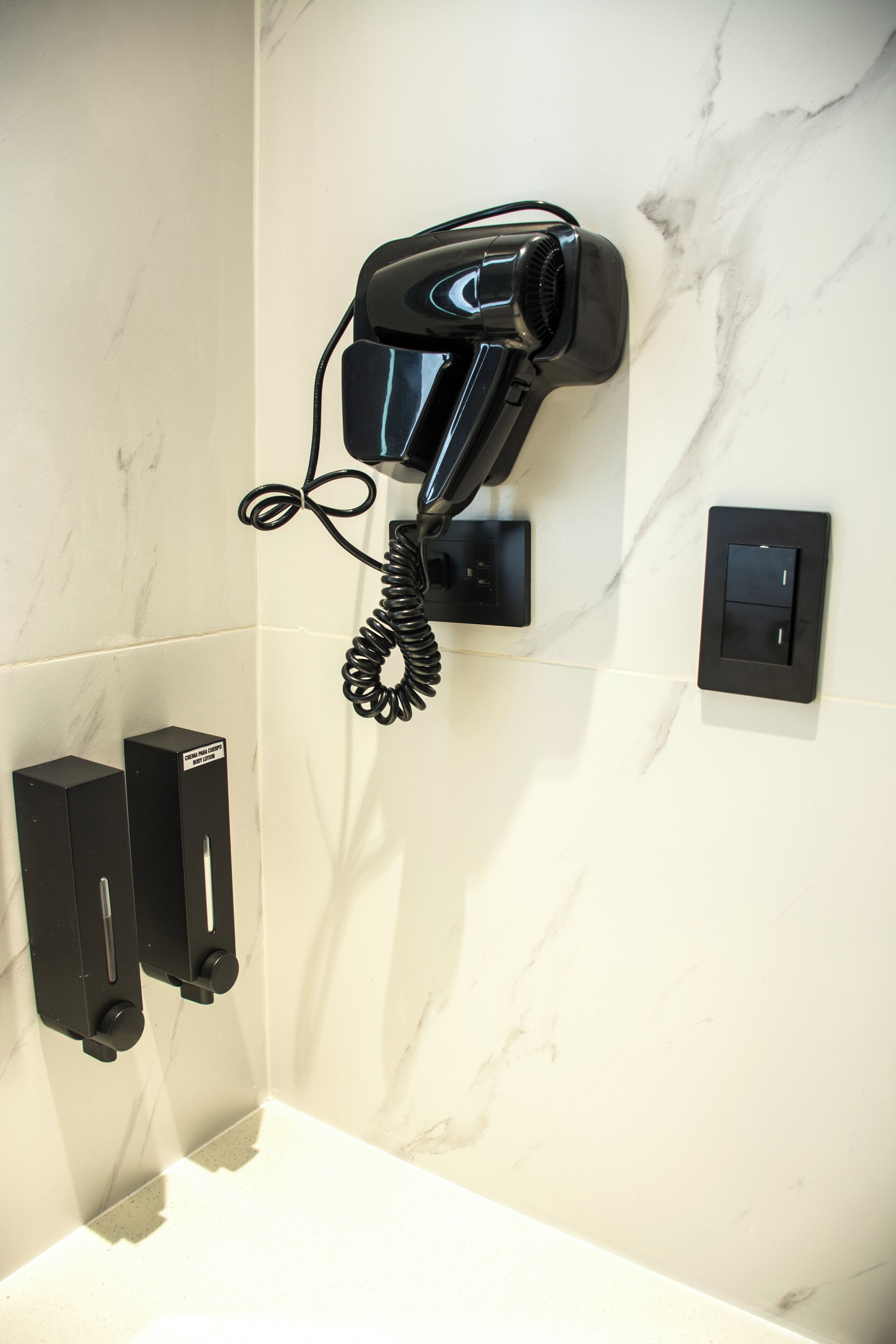 shower, free toiletries, hair dryer, towels