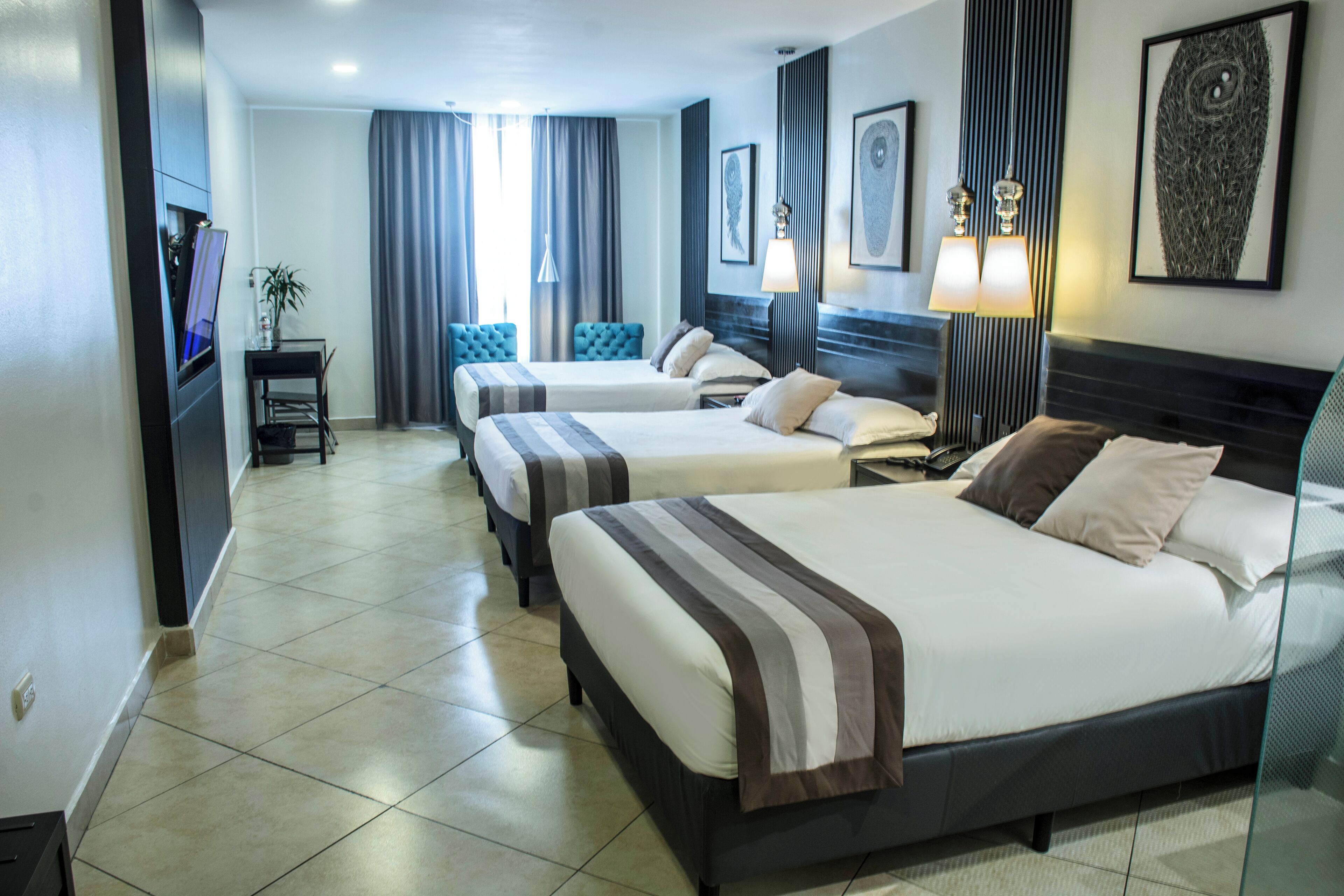 standard triple room (3 double beds) | 1 bedroom, premium bedding, in-room safe, desk