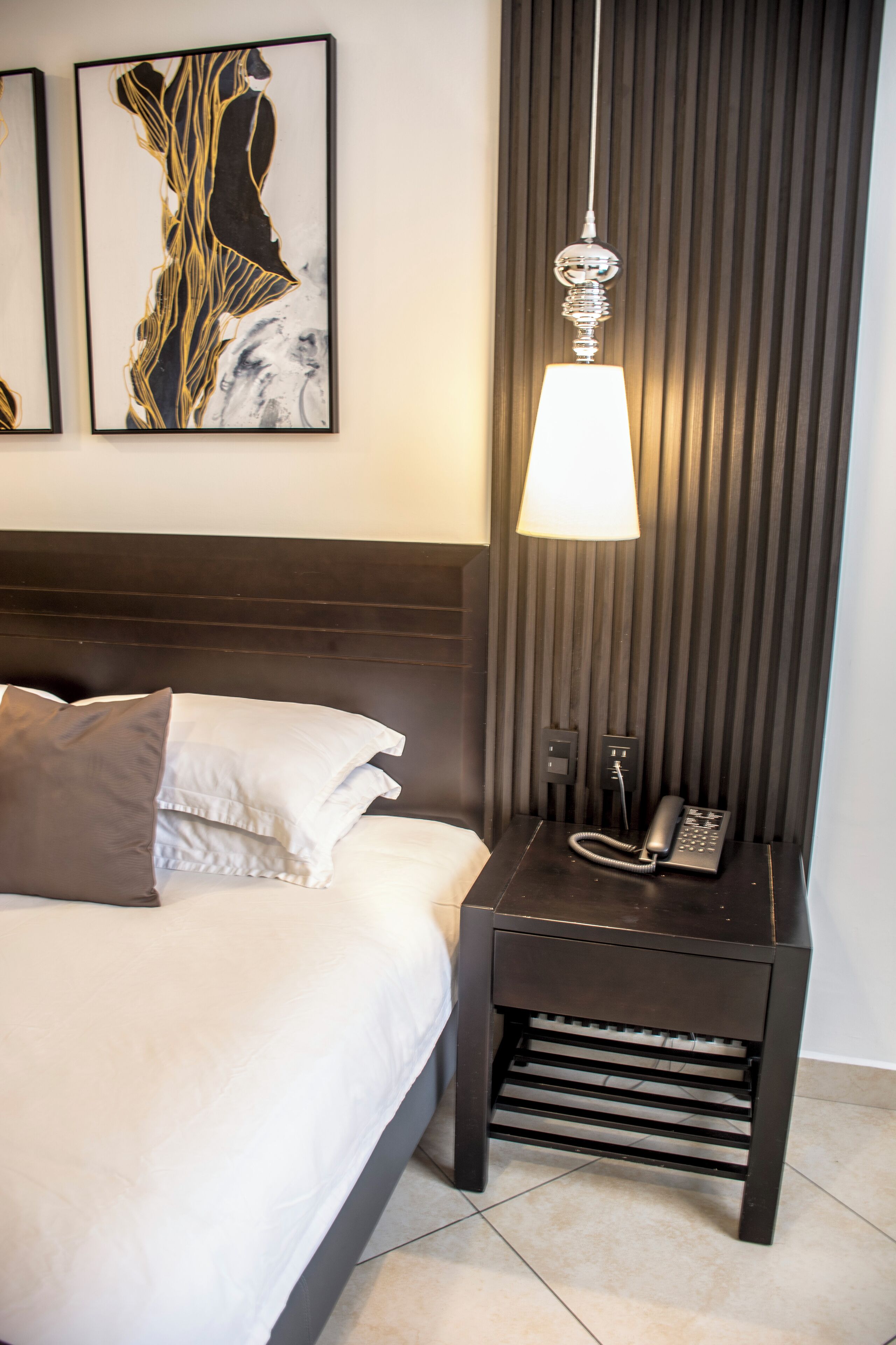 Literie de qualité supérieure, coffres-forts dans les chambres, bureau