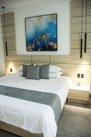 Premium Room, 1 King Size Bed | Hochwertige Bettwaren, Zimmersafe, Schreibtisch, schallisolierte Zimmer
