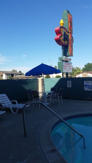 Piscine extérieure