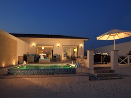 2 piscinas al aire libre