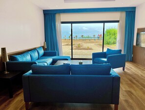 Chalet, Sea View (down) | Living area | Flat-screen TV - Dana Beach Resort (Abqaiq)