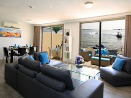 Televisión de pantalla plana