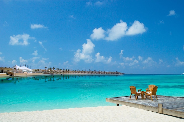 Aan het strand, wit zand, vervoer van/naar het strand, duiken