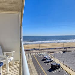 Standard Double Room, Accessible, Partial Ocean View | 1 bedroom, premium bedding, pillow-top beds, in-room safe