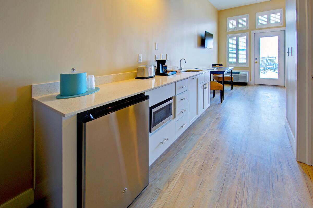 room, 1 king bed with sofa bed (promenade ocean front) | 1 bedroom, premium bedding, pillow-top beds, in-room safe