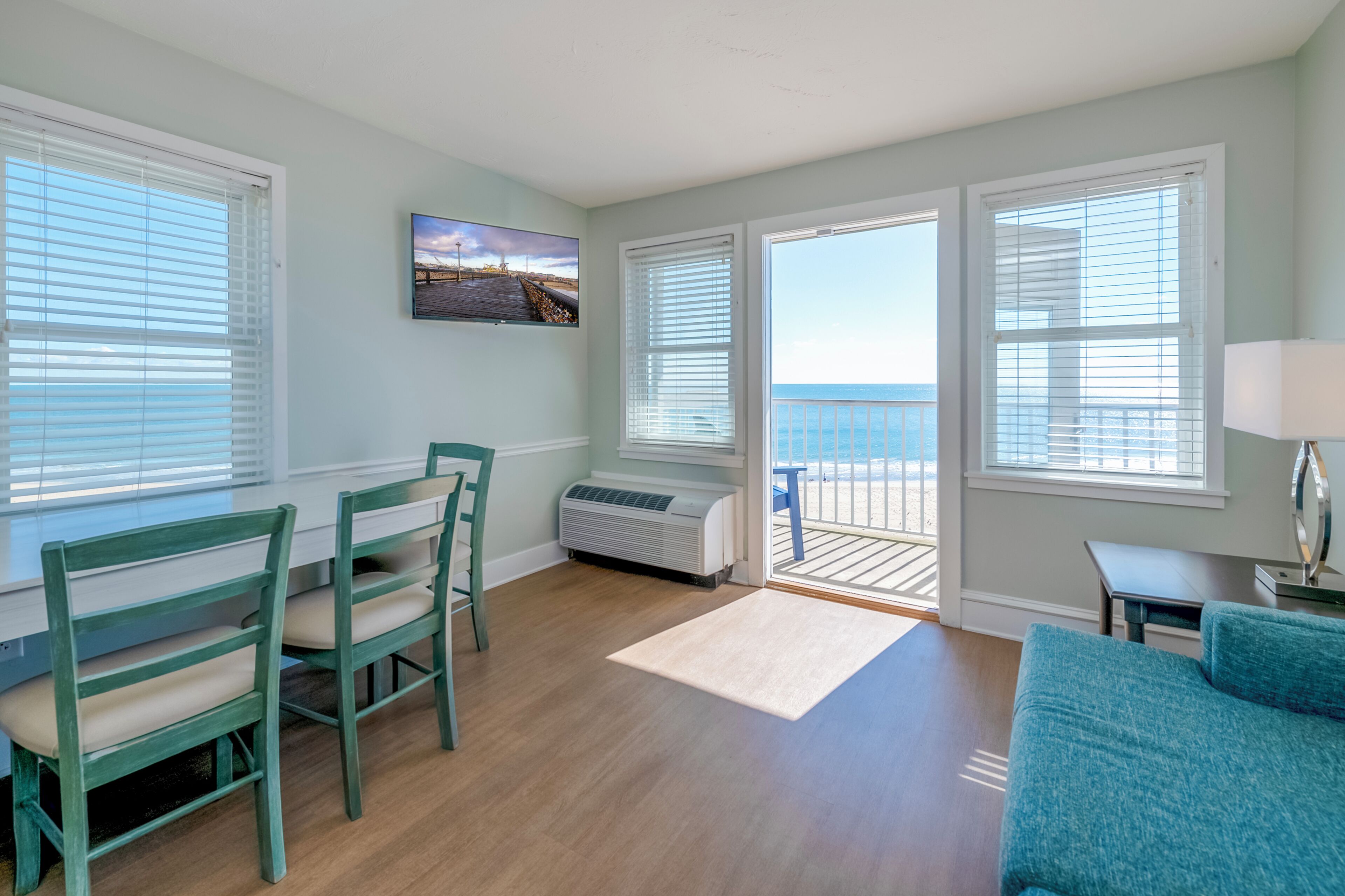 Premium Room | Living area