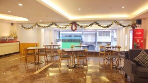 Unclassified image, 5 of 25, button - Miko Hotel Makassar (Makassar)