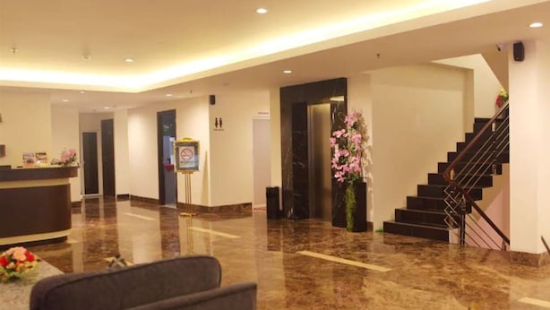 Unclassified image, 1 of 25, button - Miko Hotel Makassar (Makassar)