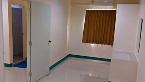 Room amenity - Sorworakit Hotel (Chonburi)
