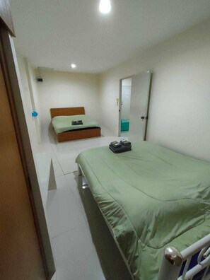 One Bedroom | Free WiFi - Sorworakit Hotel (Chonburi)