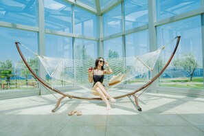 Indoor pool, seasonal outdoor pool, pool umbrellas, pool loungers - Kolin Hotel Spa & Convention Center (Çanakkale)