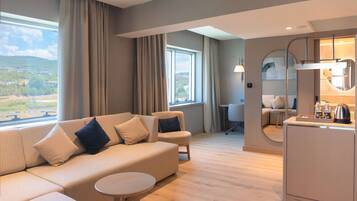 DELUXE FAMILY SUITE WITH BOSPHORUS VIEW