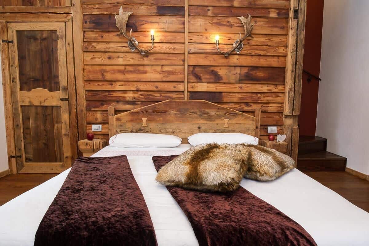 Suite, peis (Montreal) | Minibar, safe på rommet, individuelt innredet og skrivebord