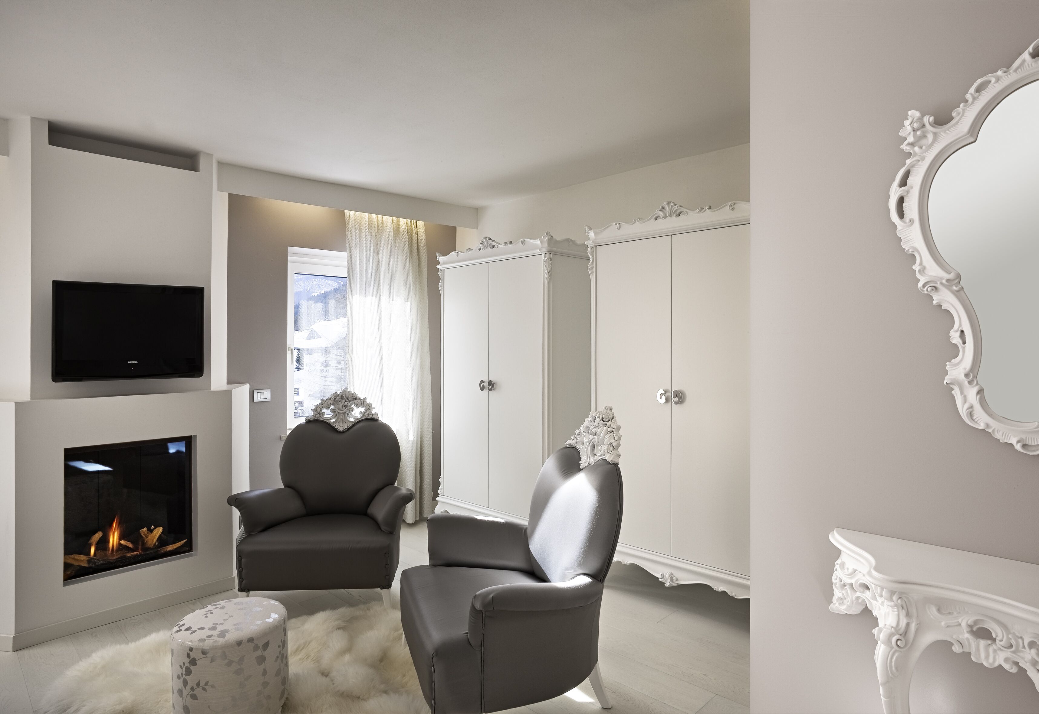 Superior tweepersoonskamer, bad (Salzburg) | Een minibar, een kluis op de kamer, individueel gemeubileerd, een bureau