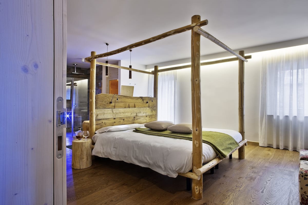 Habitació doble, llar de foc (Edinburgh) | Minibar, caixa forta a l'habitació i escriptori 